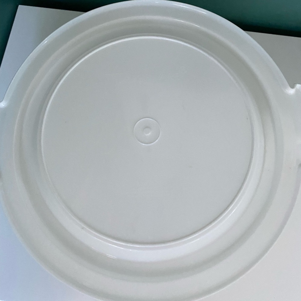 vintage TUPPERWARE 9” Pie Keeper With Cover Opaque Round 719-1 / 720-1 U.S.A. - Picture 10 of 10